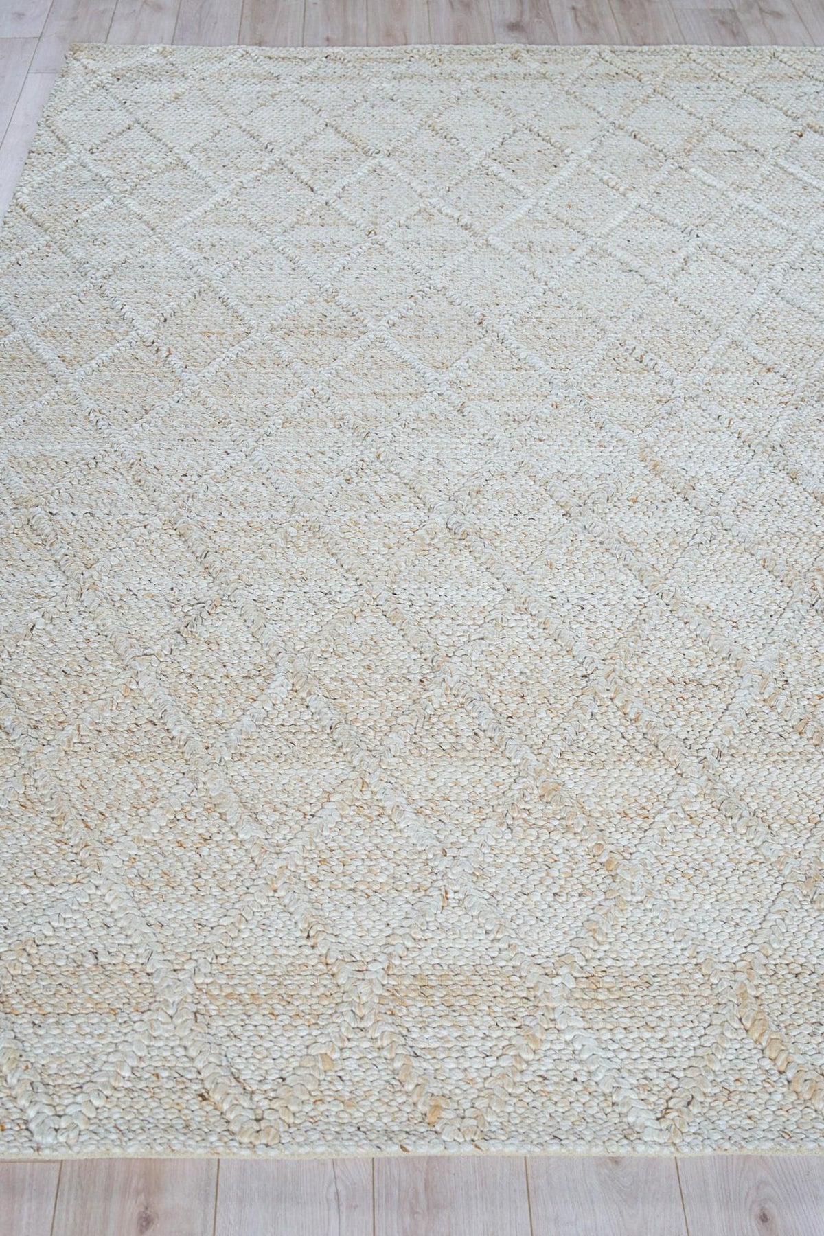 Exquisite Rugs Brentwood Handwoven Wool/Viscose 4703 Dark Beige 8' x 10' Area Rug