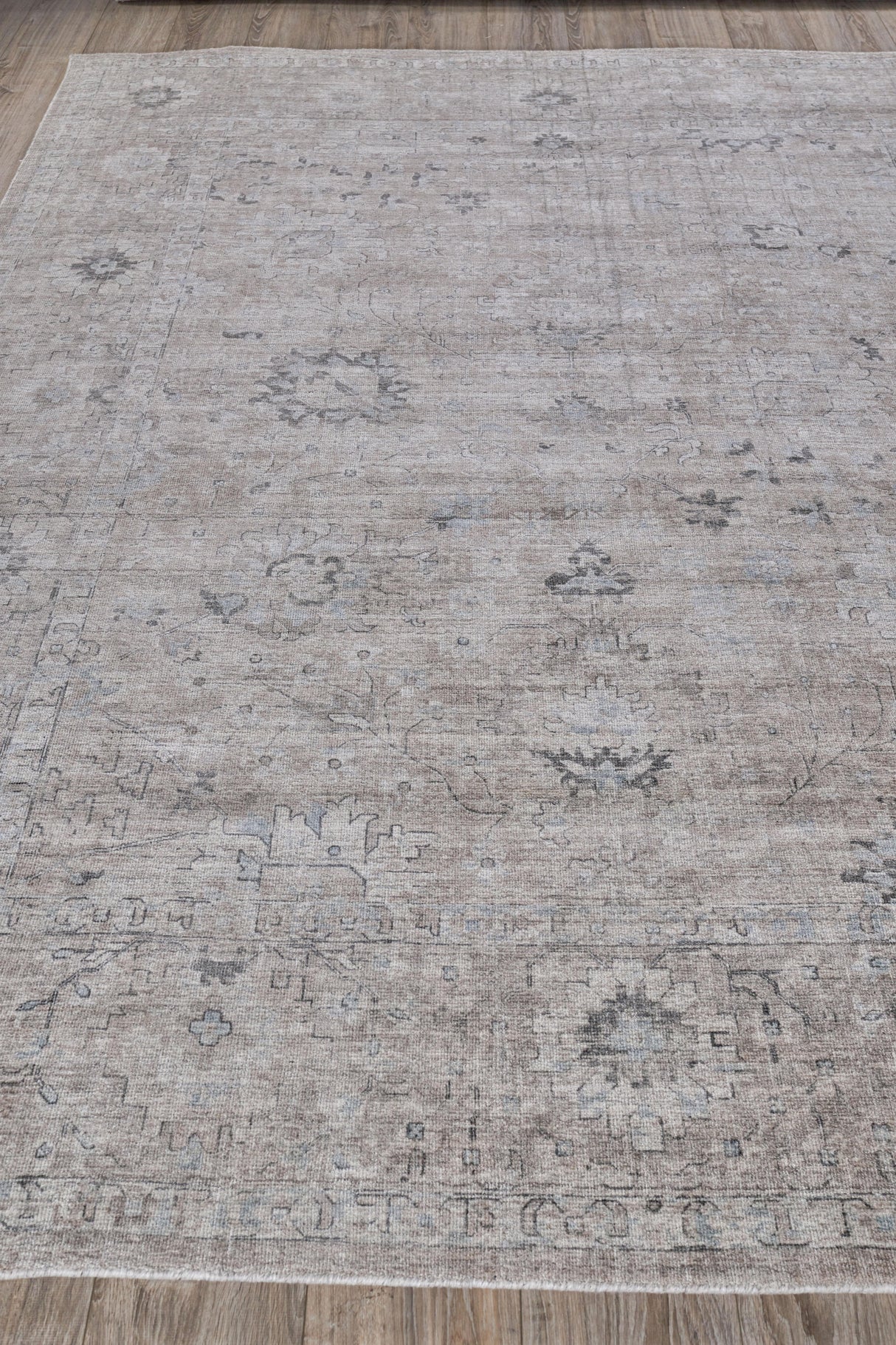 Exquisite Rugs Cambridge Hand-loomed Wool/Bamboo Silk 4964 Silver/Brown 15' x 20' Area Rug