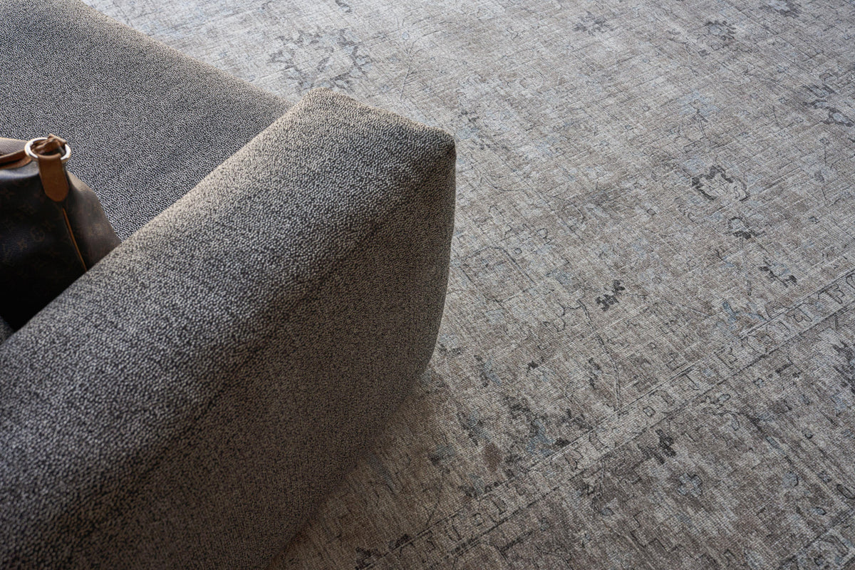 Exquisite Rugs Cambridge Hand-loomed Wool/Bamboo Silk 4964 Silver/Brown 8' x 10' Area Rug
