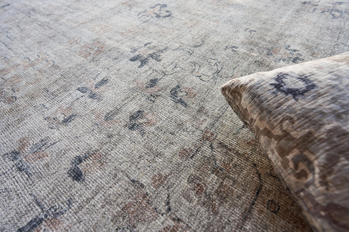 Exquisite Rugs Cambridge Hand-loomed Wool/Bamboo Silk 4965 Silver/Blue 10' x 14' Area Rug