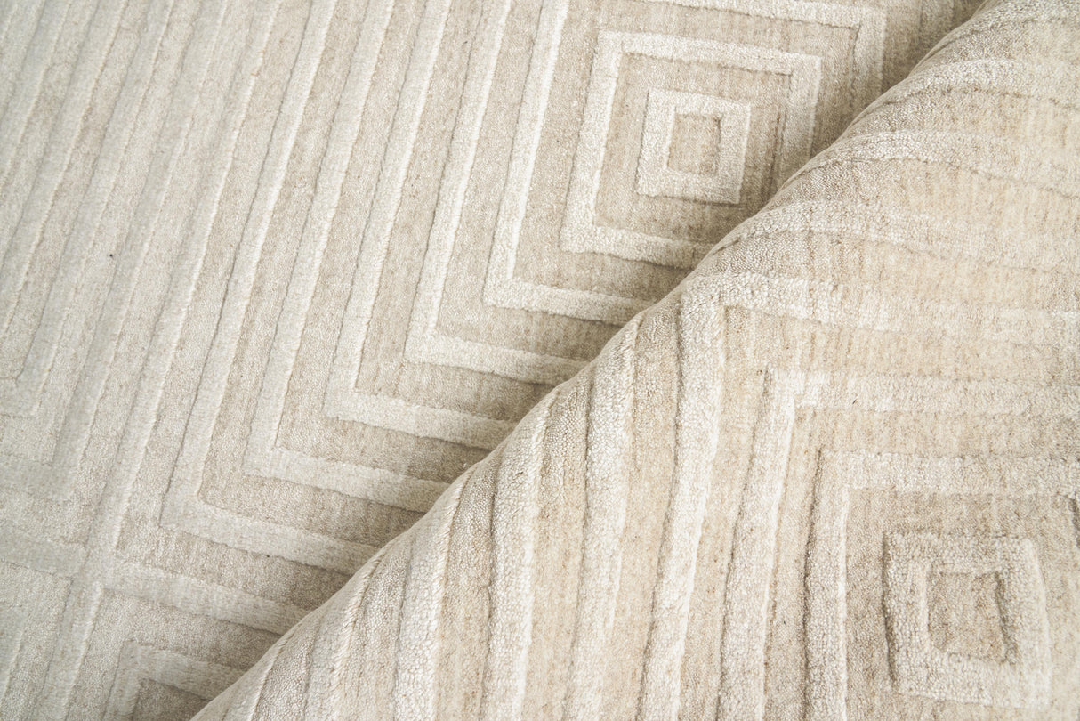 Exquisite Rugs Castelli Hand-loomed Bamboo Silk/Wool 3973 Light Beige 10' x 14' Area Rug