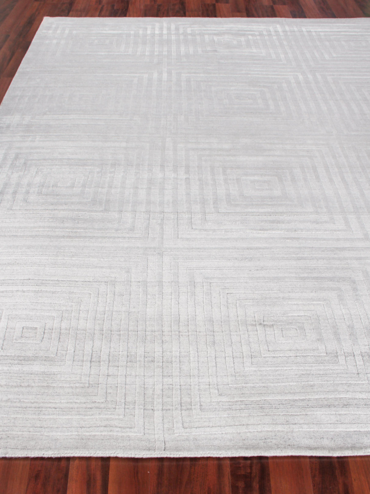 Exquisite Rugs Castelli Hand-loomed Bamboo Silk/Wool 3979 Ivory 8' x 10' Area Rug