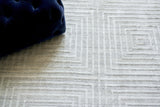 Exquisite Rugs Castelli Hand-loomed Bamboo Silk/Wool 3979 Ivory 8' x 10' Area Rug