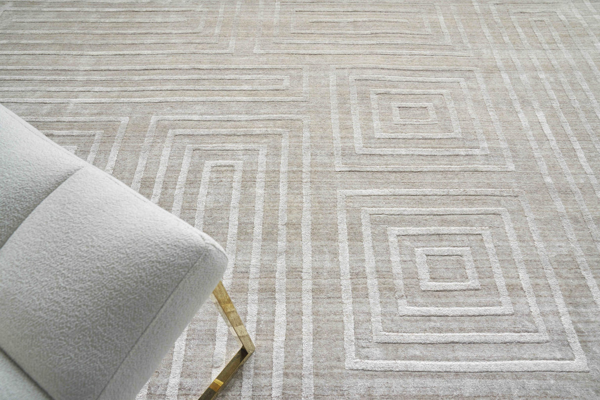 Exquisite Rugs Castelli Hand-loomed Bamboo Silk/Wool 4352 Light Beige 9' x 6' Area Rug
