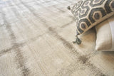 Exquisite Rugs Chroma Hand-loomed Wool/Bamboo Silk 4522 Silver/Ivory 6' x 9' Area Rug