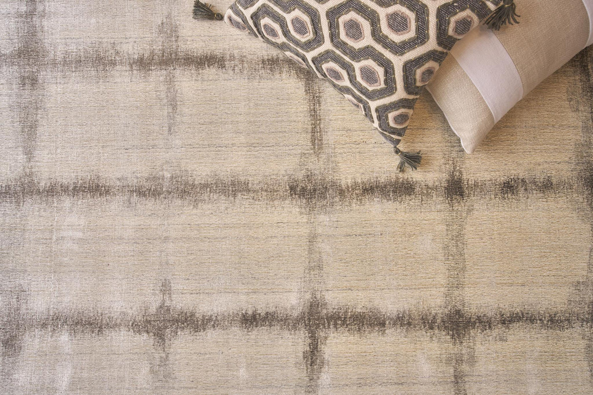 Exquisite Chroma Hand-loomed Wool/Bamboo Silk Silver/Ivory Area Rug 8.0'X10.0' Rug