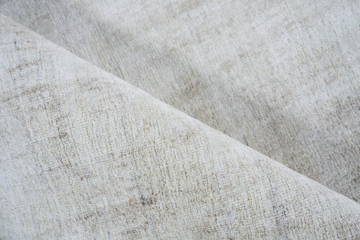Exquisite Rugs Cloud Hand-loomed Wool/Bamboo Silk 5306 Ivory/Beige 10' x 14' Area Rug