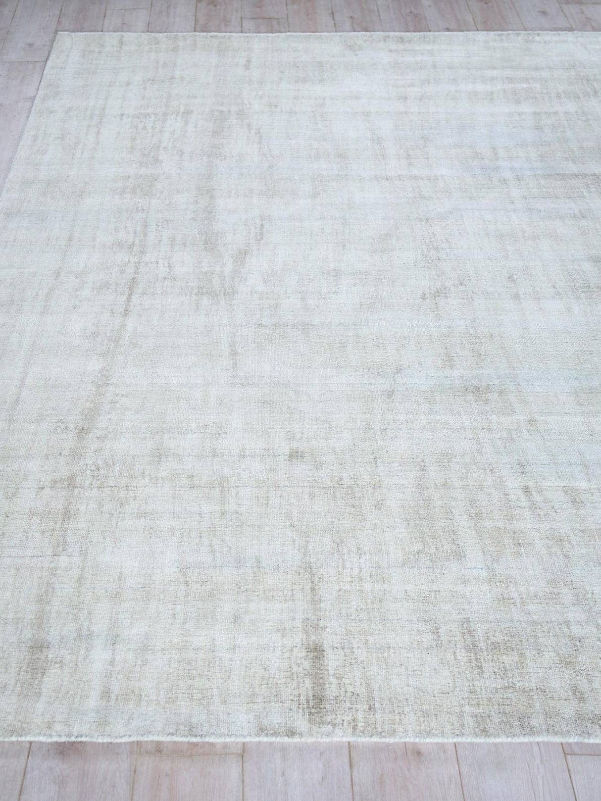 Exquisite Rugs Cloud Hand-loomed Wool/Bamboo Silk 5306 Ivory/Beige 14' x 18' Area Rug