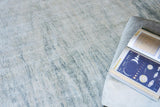 Exquisite Rugs Cloud Hand-loomed Wool/Bamboo Silk 5309 Ivory/Blue 10' x 14' Area Rug