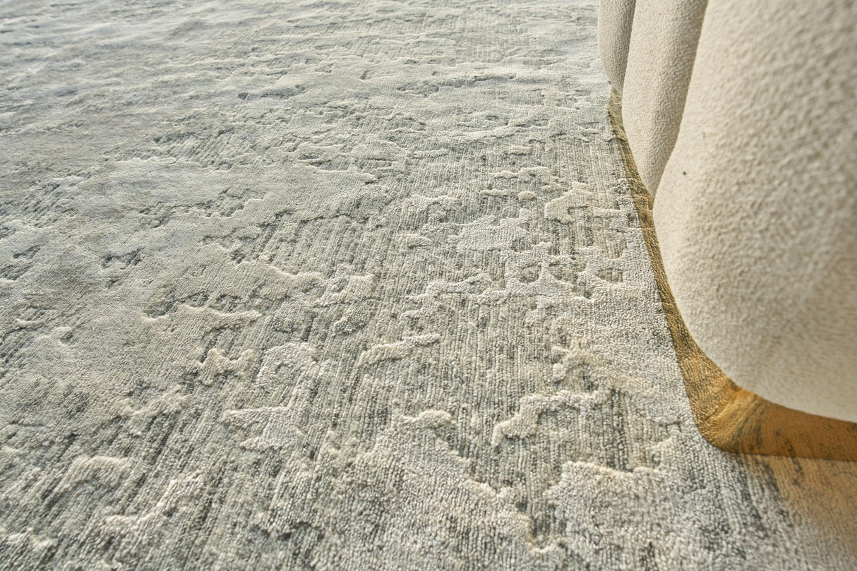 Exquisite Rugs Cosmo Hand-knotted Wool/Bamboo Silk 4529 White 10' x 14' Area Rug