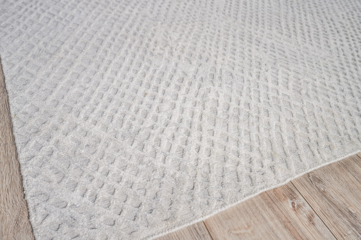 Exquisite Rugs Crescendo Hand-loomed Bamboo Silk 4901 White 12' x 15' Area Rug