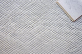 Exquisite Rugs Crescendo Hand-loomed Bamboo Silk 4901 White 12' x 15' Area Rug