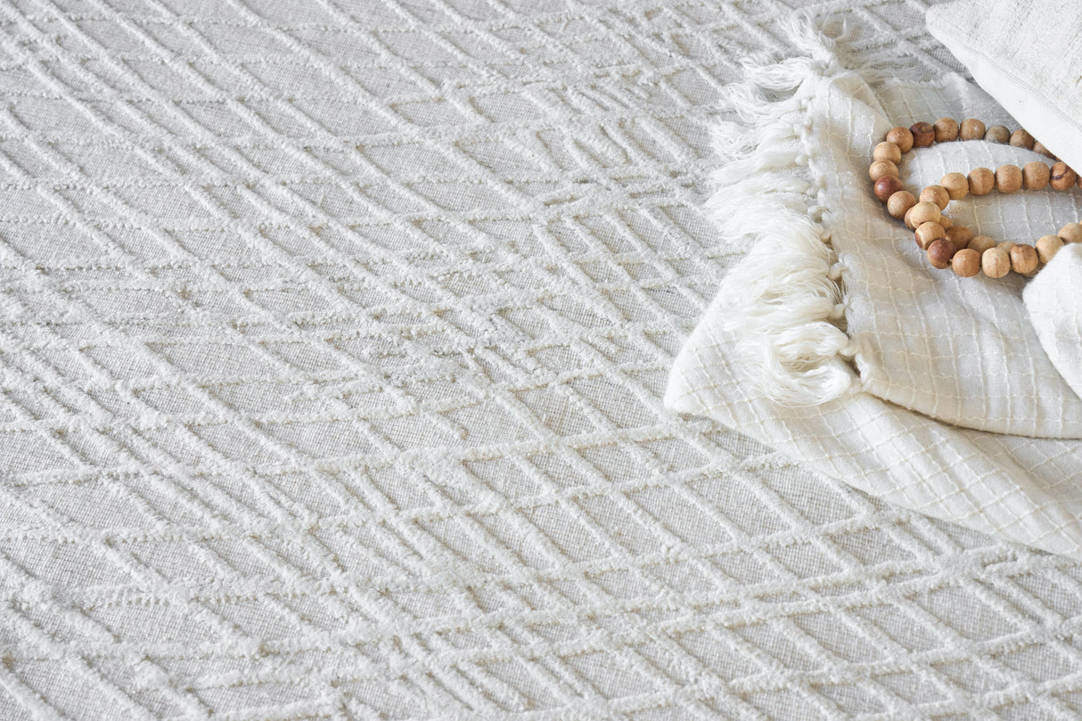 Exquisite Rugs Crescendo Hand-loomed Bamboo Silk 5326 Ivory 12' x 15' Area Rug