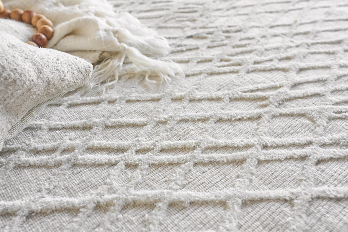 Exquisite Rugs Crescendo Hand-loomed Bamboo Silk 5326 Ivory 12' x 15' Area Rug