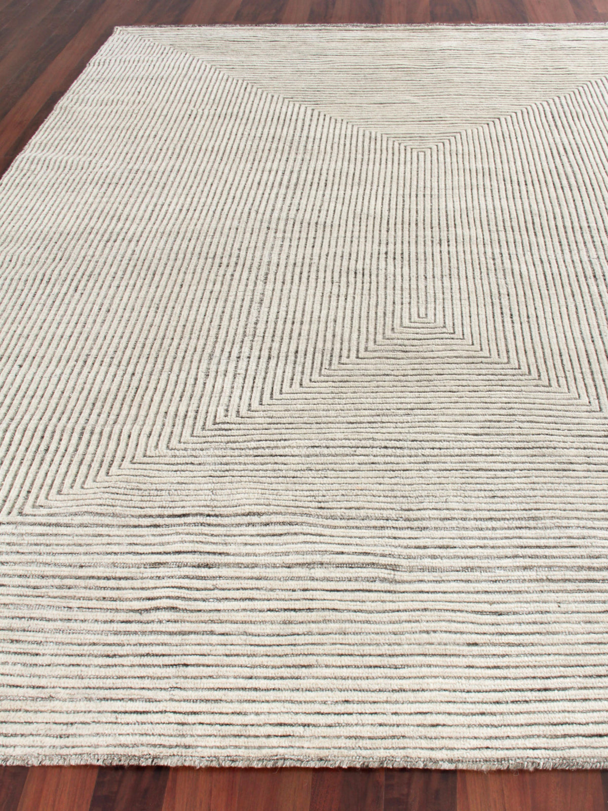 Exquisite Rugs Crescent Hand-knotted New Zealand Wool 4044 Ivory 18' x 14' Area Rug