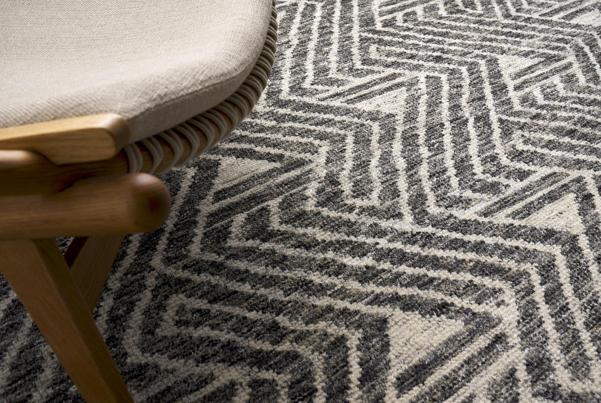Exquisite Rugs Eaton Hand-knotted Wool/Bamboo Silk 4036 Silver/Gray/Ivory 8' x 10' Area Rug