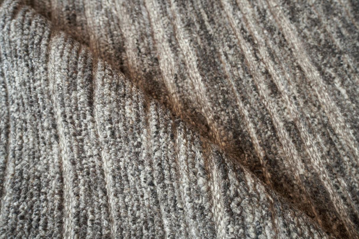 Exquisite Rugs Eaton Hand-knotted Wool/Bamboo Silk 4041 Gray/Ivory 8' x 10' Area Rug