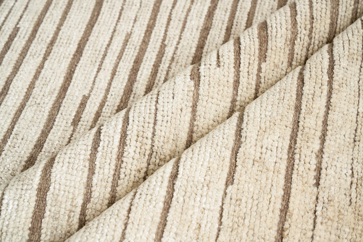 Exquisite Rugs Eaton Hand-knotted Wool/Bamboo Silk 4042 Beige 12' x 15' Area Rug