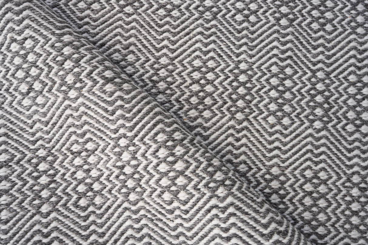 Exquisite Rugs Echo Indoor/Outdoor Flatweave PET yarn 4892 Ivory/Gray 8' x 10' Area Rug