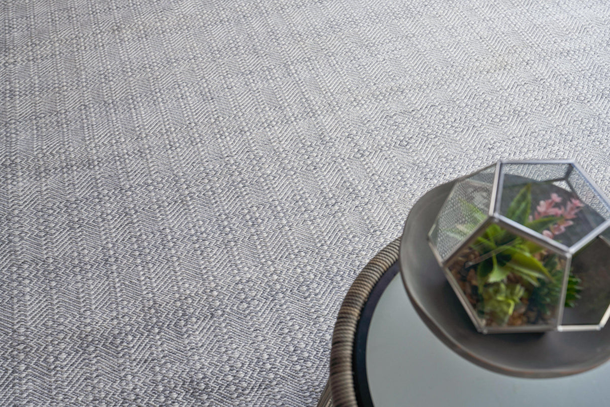 Exquisite Rugs Echo Indoor/Outdoor Flatweave PET yarn 4893 Ivory/Light Silver 4' x 6' Area Rug