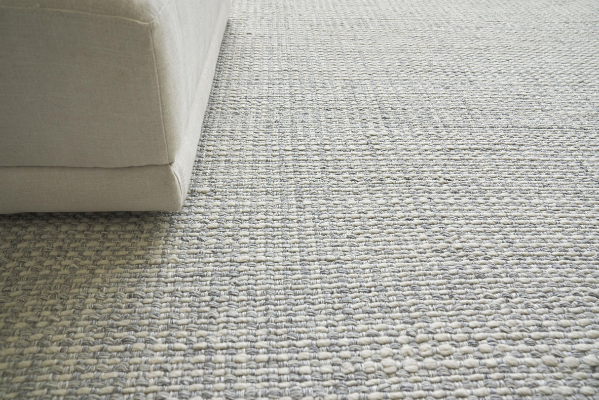 Exquisite Rugs Ferrus Handwoven Polyester/Wool/Cotton 3955 Silver/Ivory 14' x 18' Area Rug