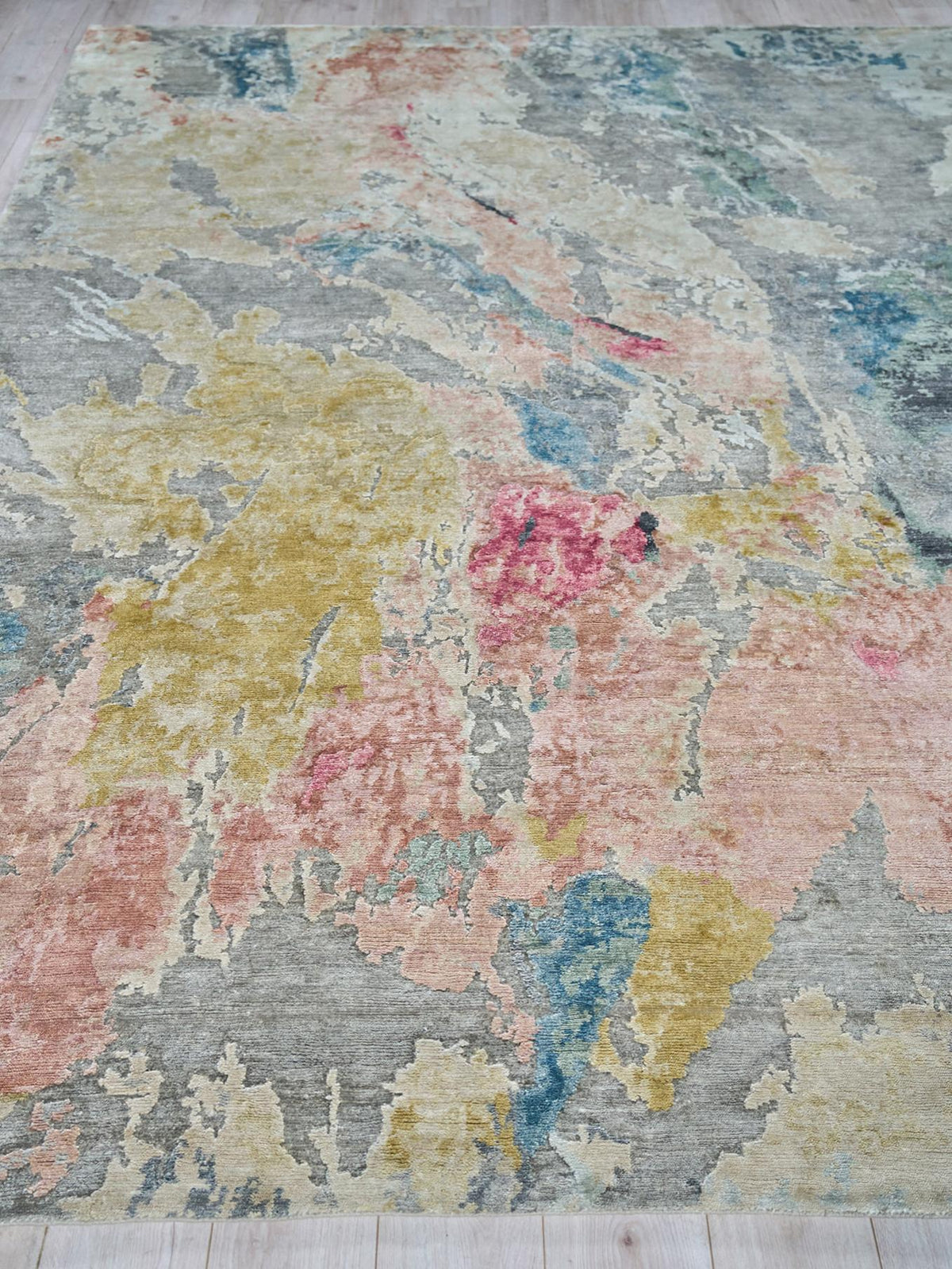 Exquisite Rugs Floor Art Hand-knotted Bamboo Silk 5504 Silver/Blush 10' x 8' Area Rug
