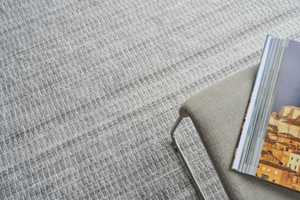 Exquisite Rugs Florence Indoor/Outdoor Flatweave PET yarn 4880 Silver/Gray 12' x 15' Area Rug