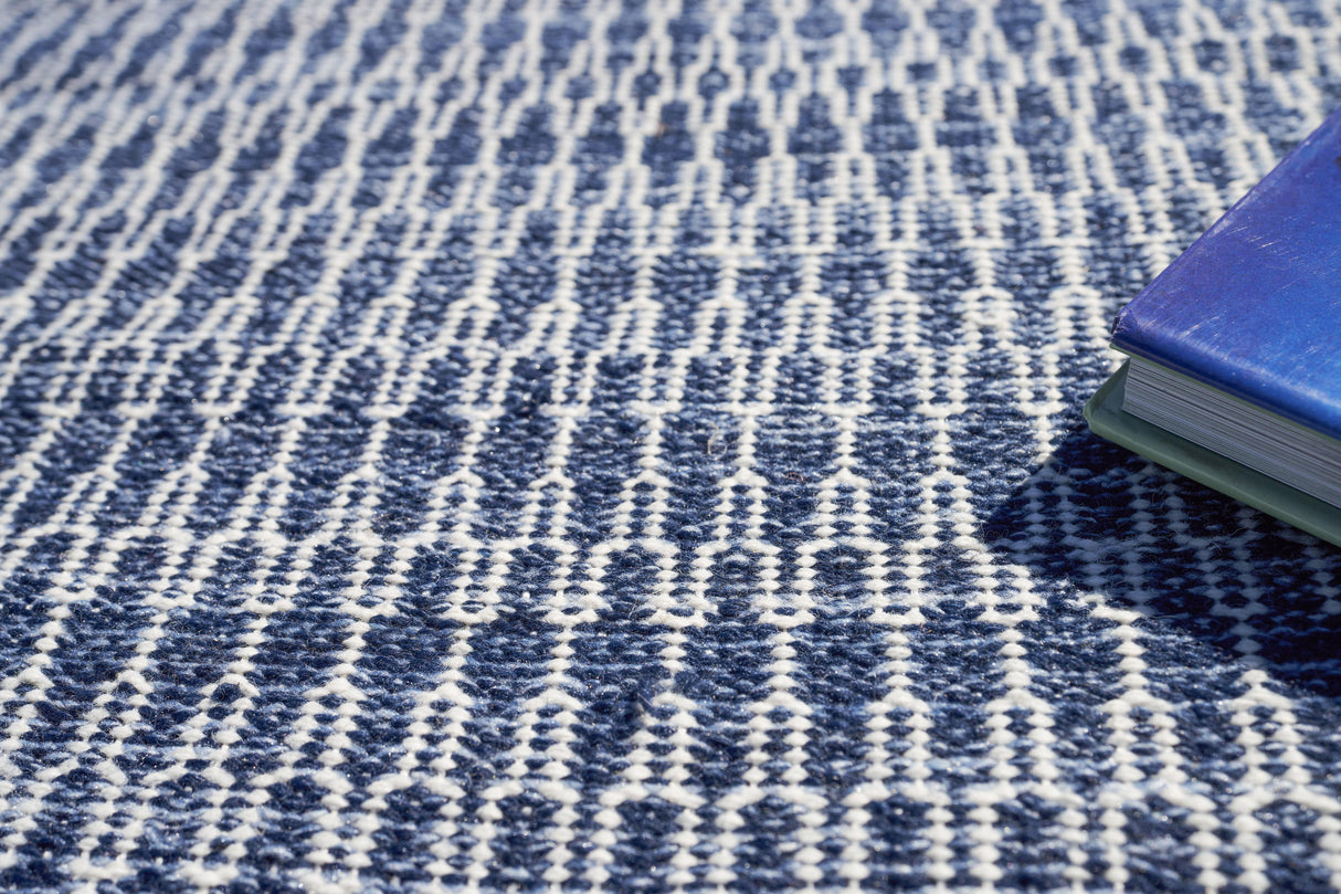 Exquisite Rugs Florence Indoor/Outdoor Flatweave PET yarn 4962 Navy 14' x 18' Area Rug