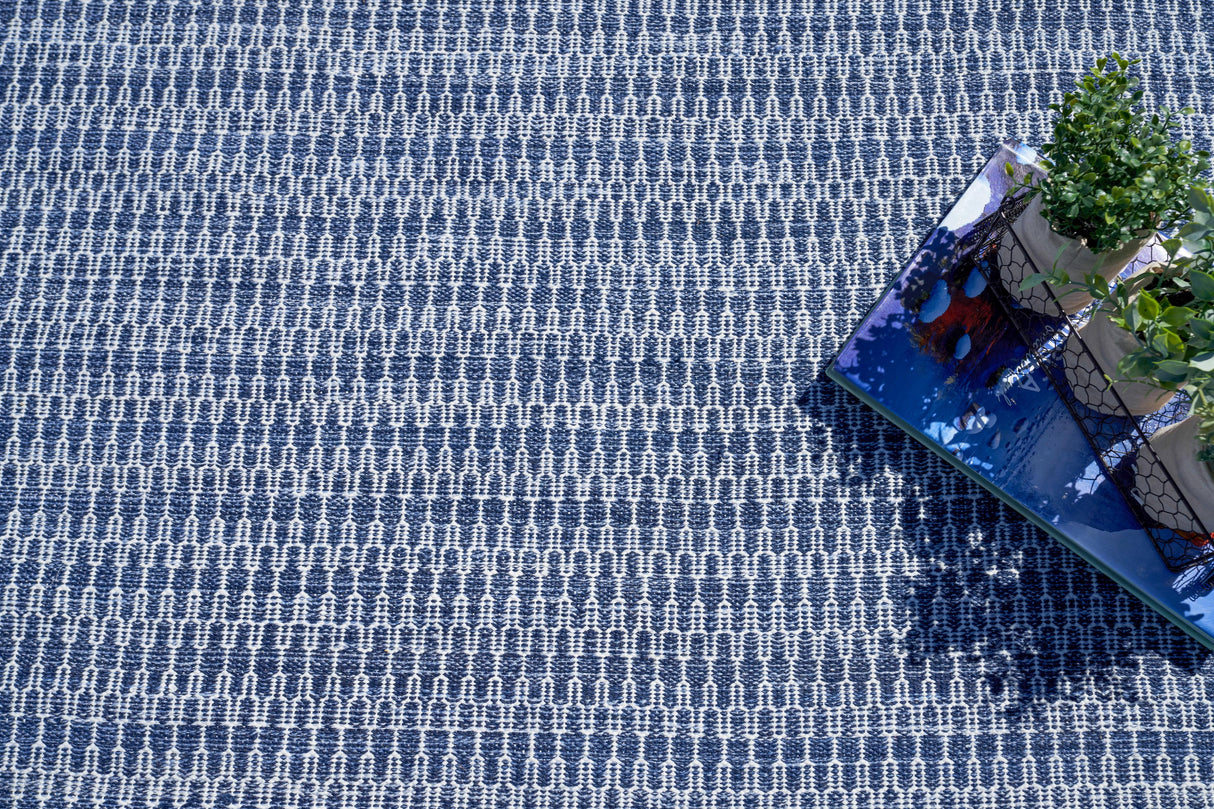 Exquisite Rugs Florence Indoor/Outdoor Flatweave PET yarn 4962 Navy 4' x 6' Area Rug