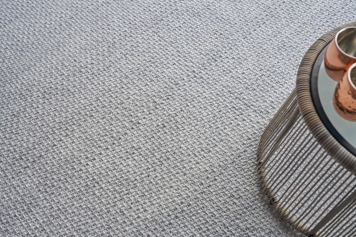Exquisite Rugs Gamma Indoor/Outdoor Flatweave PET yarn 4885 Silver 10' x 14' Area Rug