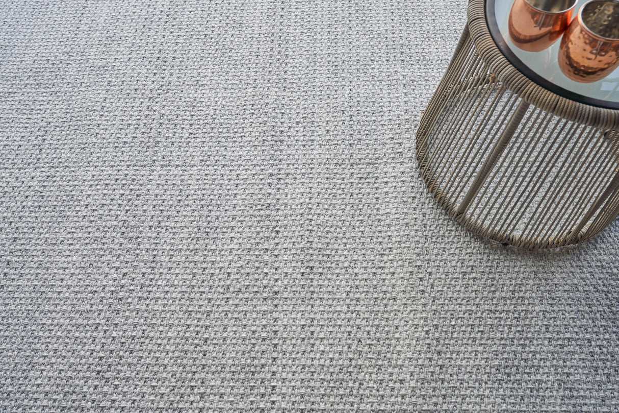 Exquisite Rugs Gamma Indoor/Outdoor Flatweave PET yarn 4885 Silver 10' x 14' Area Rug