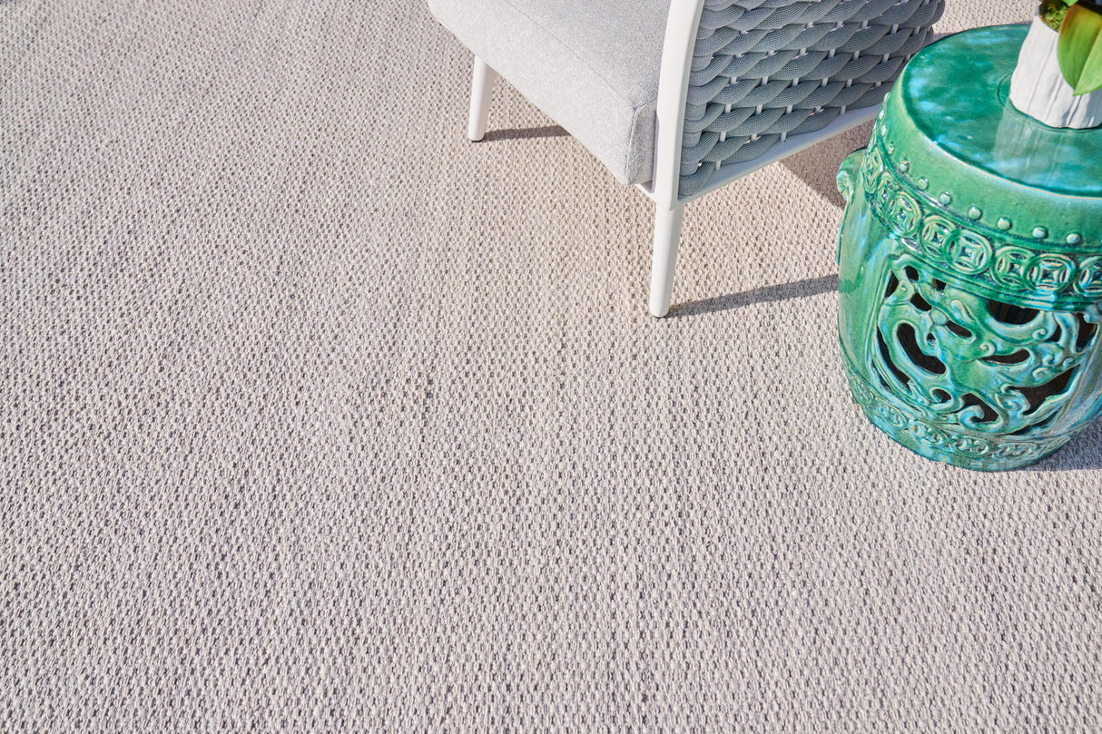 Exquisite Rugs Gamma Indoor/Outdoor Flatweave PET yarn 4885 Silver 10' x 14' Area Rug