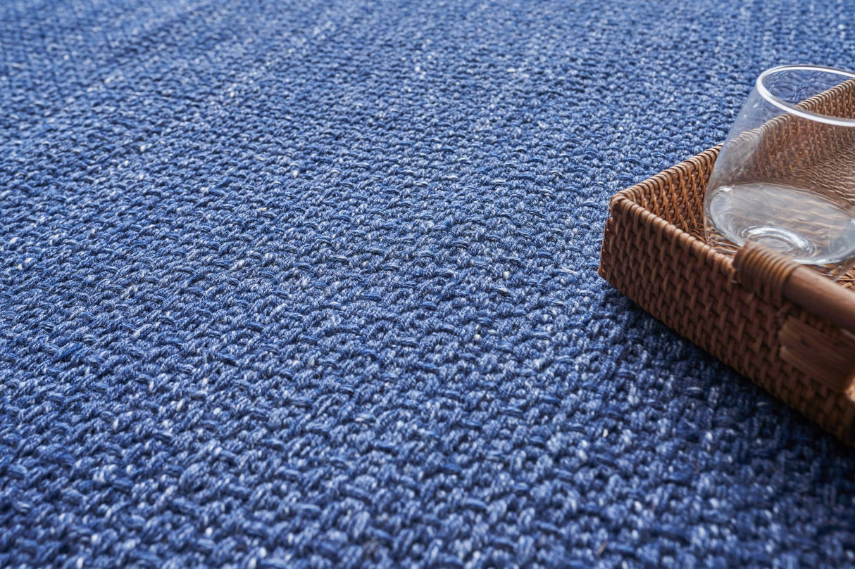 Exquisite Gamma Indoor/Outdoor Flatweave PET yarn Blue Area Rug 5.0'X8.0' Rug