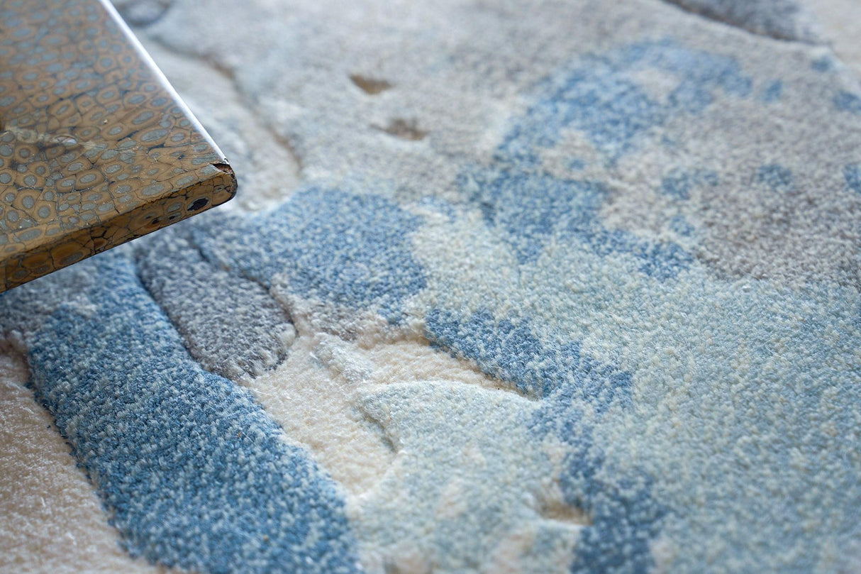 Exquisite Rugs Gianni Hand-loomed Wool/Bamboo Silk 6246 Blues/Silver/Ivory 9' x 6' Area Rug