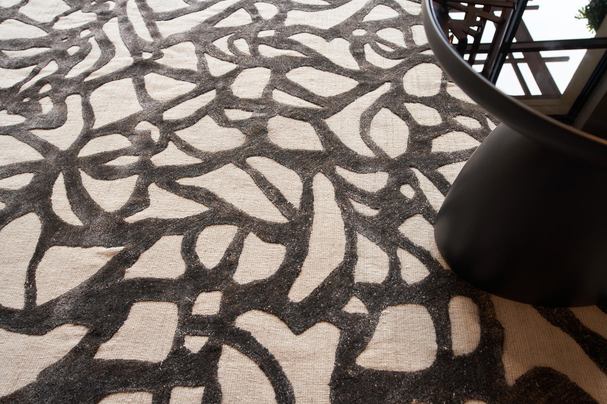 Exquisite Rugs Goudy Hand-loomed Wool/Bamboo Silk 4350 Ivory/Black 14' x 18' Area Rug