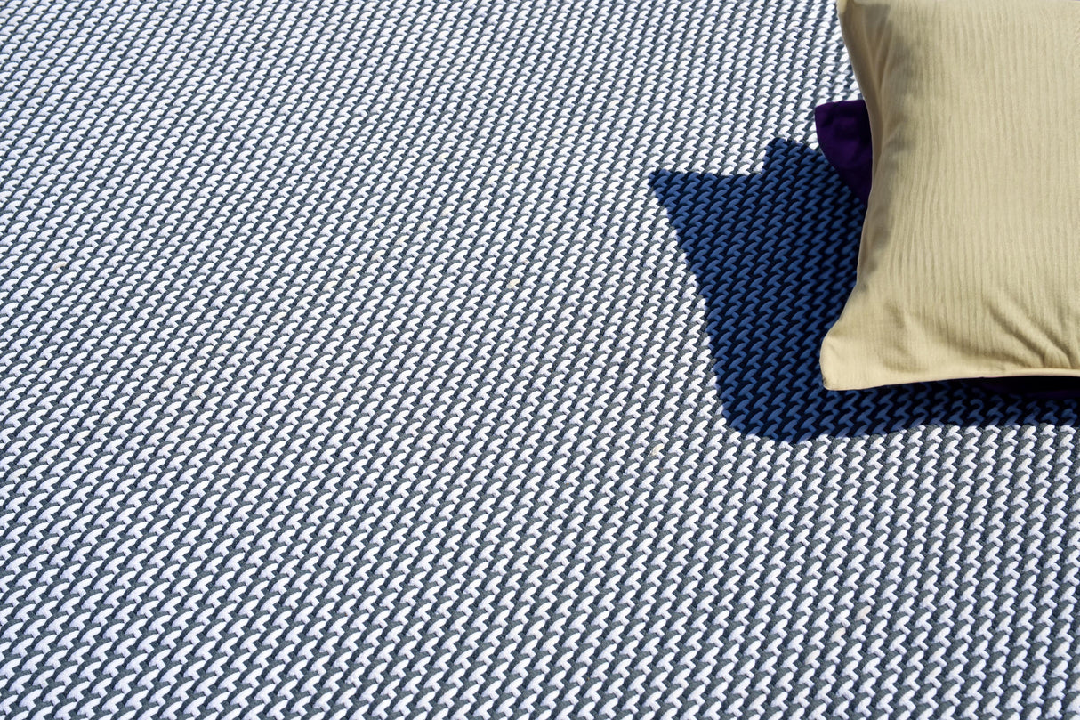 Exquisite Rugs Harbor Indoor/Outdoor Handwoven Polypropylene 6044 White/Gray 10' x 14' Area Rug