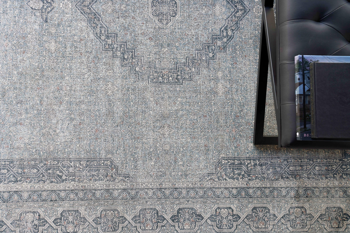 Exquisite Rugs Heritage Power-loomed Polyester/Acrylic 4624 Light Blue/Rust 9' x 12' Area Rug