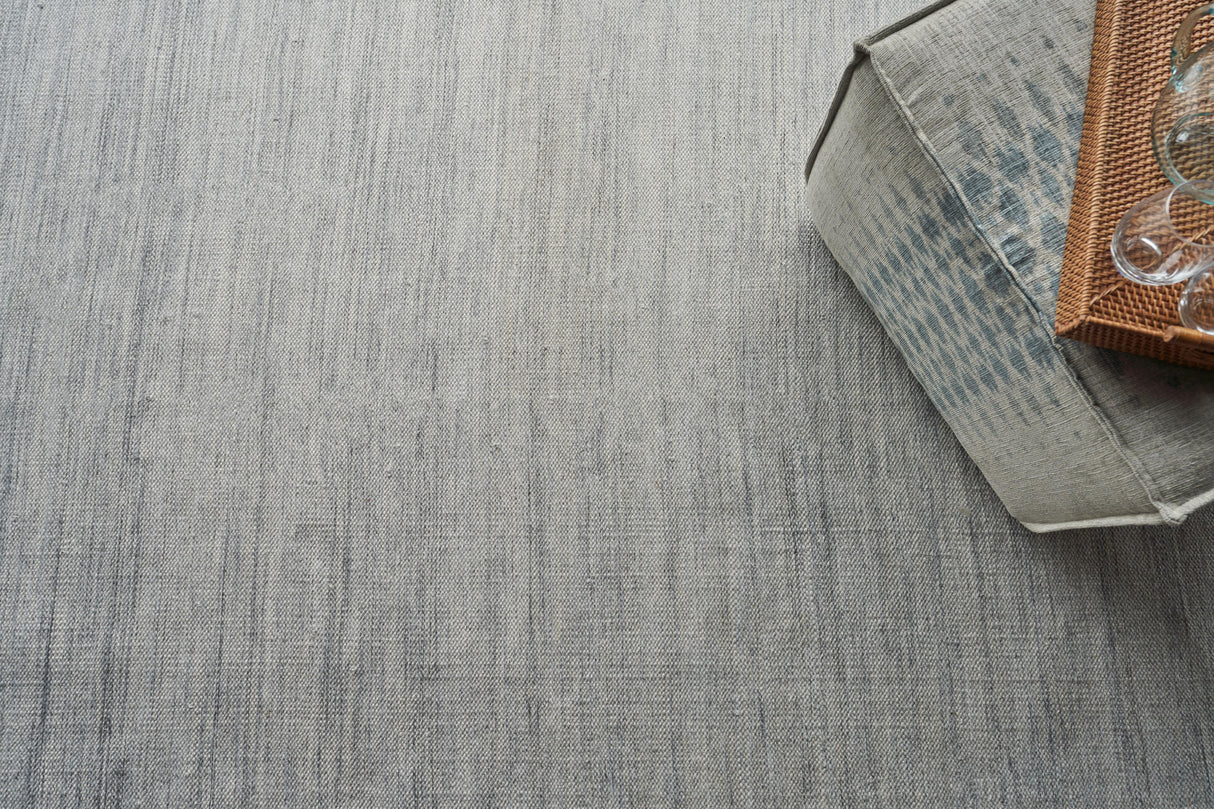 Exquisite Rugs Kashmir Indoor/Outdoor Flatweave PET yarn 4852 Light Silver 8' x 10' Area Rug