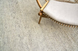 Exquisite Rugs Kaza Hand-knotted New Zealand Wool 4102 Light Silver/Ivory 8' x 10' Area Rug
