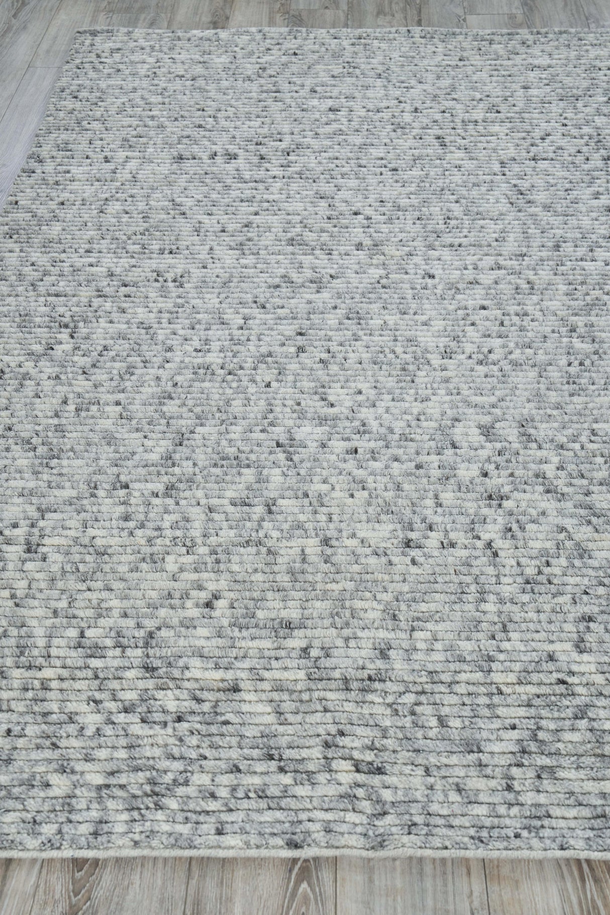 Exquisite Rugs Kaza Hand-loomed New Zealand Wool 5302 Ivory/Silver 10' x 14' Area Rug