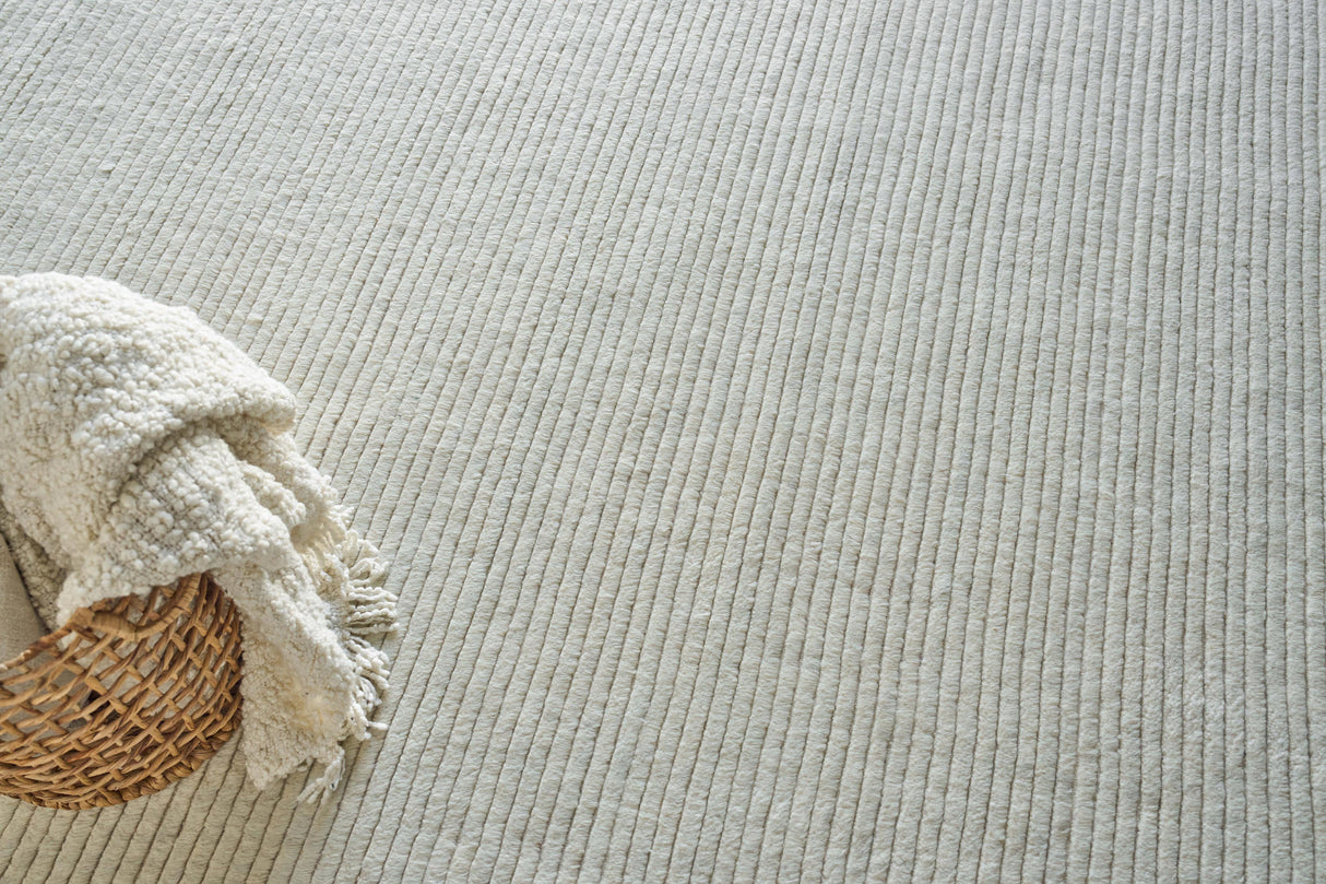 Exquisite Rugs Kaza Hand-loomed New Zealand Wool 5304 Ivory 10' x 14' Area Rug