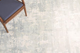 Exquisite Rugs Koda Hand-loomed Bamboo Silk 3710 Silver/Gray 8' x 10' Area Rug