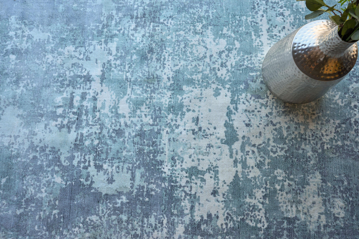 Exquisite Rugs Laguna Hand-loomed Wool/Bamboo Silk 4952 Blue/Multi 14' x 18' Area Rug