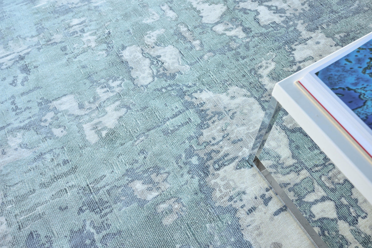 Exquisite Rugs Laguna Hand-loomed Wool/Bamboo Silk 4953 Blue/Multi 10' x 14' Area Rug