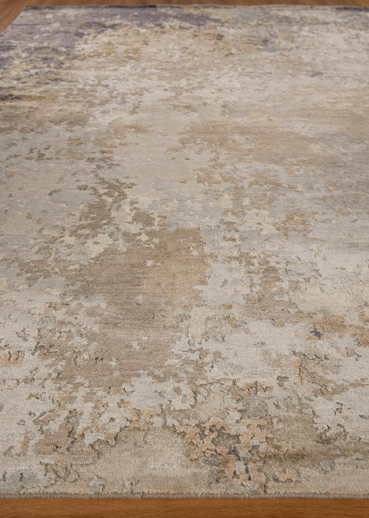 Exquisite Rugs Laureno Hand-knotted Bamboo Silk 4472 Gray 9' x 6' Area Rug