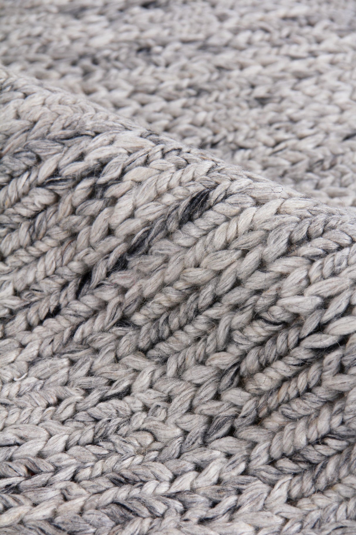 Exquisite Rugs Lauryn Handwoven Polyester/Cotton 3862 Silver 5' x 8' Area Rug