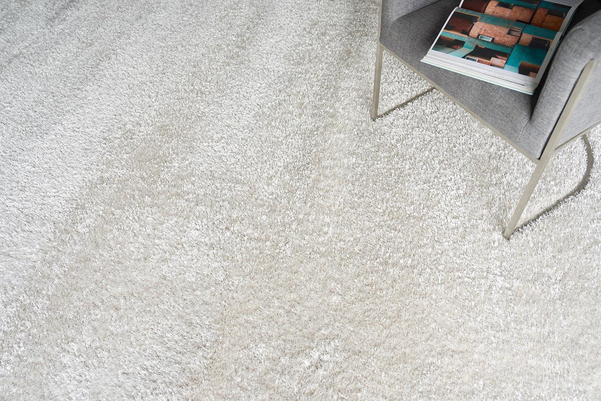 Exquisite Rugs Luxe Shag Power-loomed Polyester/Microfiber 5478 Light Beige 4' x 6' Area Rug