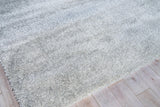 Exquisite Rugs Luxe Shag Power-loomed Polyester/Microfiber 5482 Silver 4' x 6' Area Rug