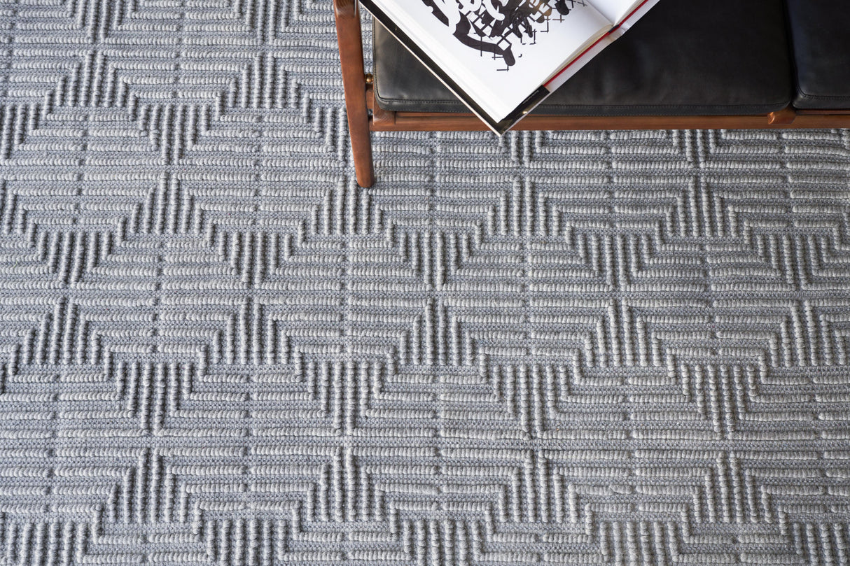 Exquisite Rugs Manzoni Hand-loomed New Zealand Wool 4958 Gray 12' x 15' Area Rug