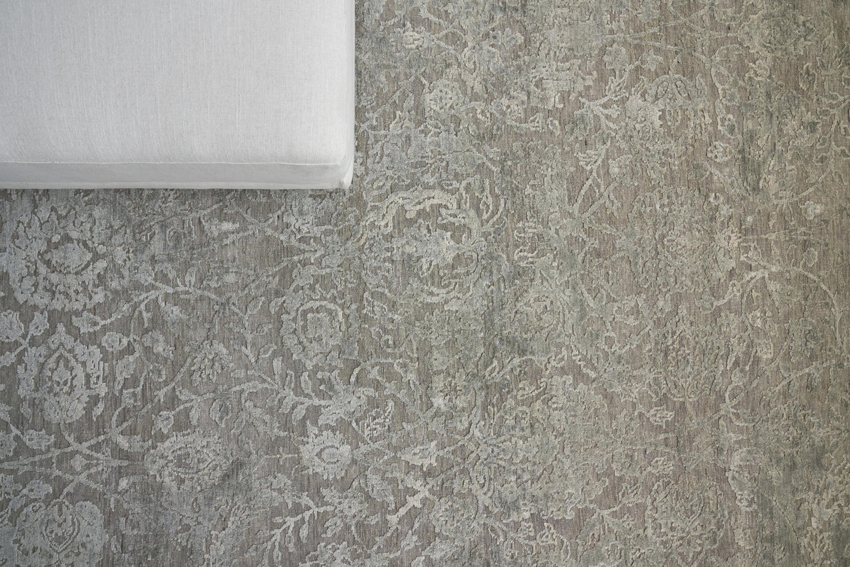 Exquisite Rugs Meena Hand-knotted Wool/Silk 2468 Silver/Gray 8' x 10' Area Rug